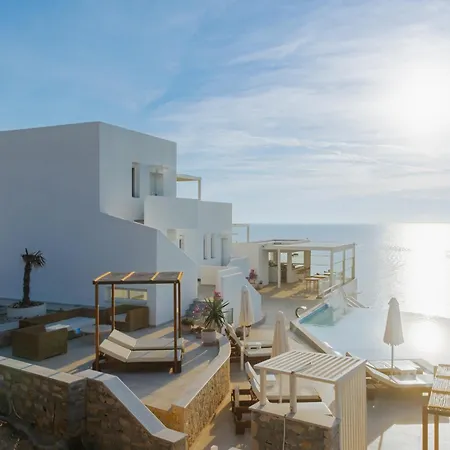 Cavo Del Sol منتجع سارتي