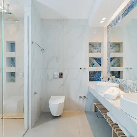 Cavo Del Sol منتجع 5*